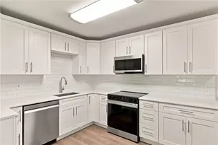 21 Edie Ln, Easton, PA 18045 - Photo 5
