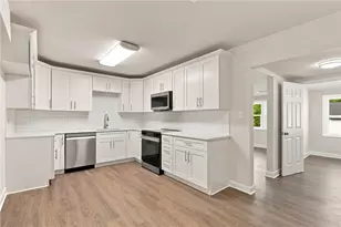 21 Edie Ln, Easton, PA 18045 - Photo 3