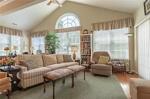 6525 Betsy Ross Cir, Bethlehem City, PA 18017 - Photo 17
