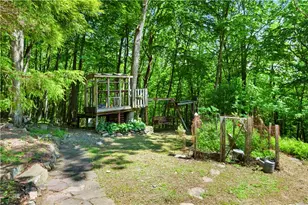 230 W Creek Dr, Penn Forrest, PA 18235 - Photo 3