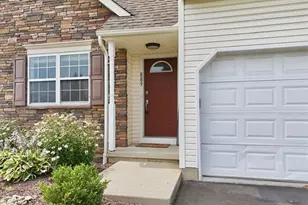 889 Graystone Cir, Allen Township, PA 18067 - Photo 5