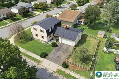 493 Forrest Avenue, Bethlehem City, PA 18017 - Photo 3