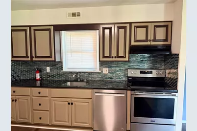 2402 Woodstock Dr #A, Bethlehem, PA 18017 - Photo 9