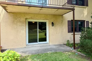 2402 Woodstock Dr, Bethlehem, PA 18017 - Photo 19
