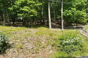 1868 Brentwood, Bushkill, PA 18324 - Photo 1