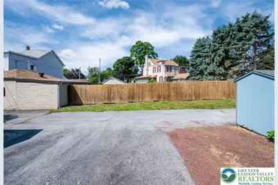 122 N 7th Street, Emmaus Boro, PA 18049 - Photo 5