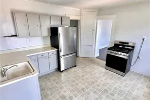 31 N 12th St, Allentown City, PA 18101 - Photo 3