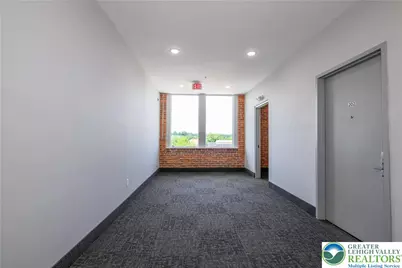 1012 2nd Street #One Bedroom, North Catasauqua Bor, PA 18032 - Photo 9