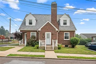 24 Sycamore St, Hellertown Boro, PA 18055 - Photo 1