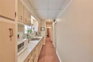 1631 Northampton St, Wilson, PA 18042 - Photo 13