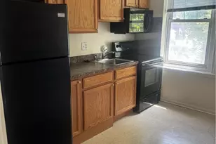 717 Center St, Bethlehem, PA 18018 - Photo 3