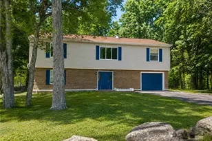 897 Country Pl Dr, Coolbaugh Twp, PA 18466 - Photo 1