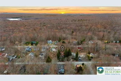 8499 Bumble Bee Way, Tobyhanna, PA 18466 - Photo 9