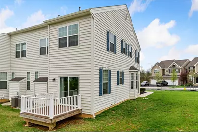 301 Redclover Lane, Allentown City, PA 18104 - Photo 5