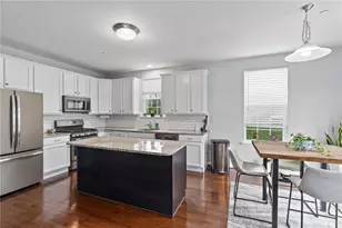 301 Redclover Ln, Allentown City, PA 18104 - Photo 21