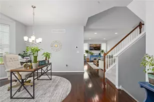 301 Redclover Ln, Allentown City, PA 18104 - Photo 9