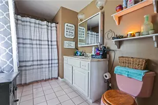 1306 N Rocky Mountain Dr, Chestnuthill Twp, PA 18330 - Photo 15