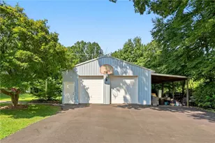 6609 Crown Ln, Upper Milford Township, PA 18092 - Photo 39