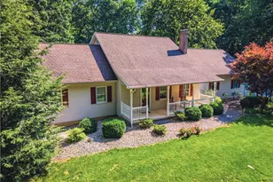 492 Arthurs Ct, Bushkill Twp, PA 18064 - Photo 3
