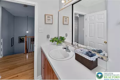 8092 Cross Creek Circle, Upper Macungie Township, PA 18031 - Photo 17