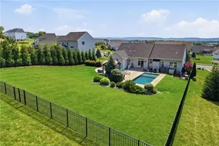 4912 Reston Dr, Forks Twp, PA 18040 - Photo 59