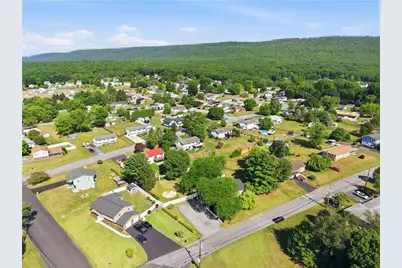 1121 Oakhurst Drive, Slatington Boro, PA 18080 - Photo 45