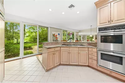 1657 Linden Oaks Lane, Bethlehem City, PA 18015 - Photo 13