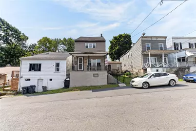 212 Walnut Street, Pottsville, PA 17901 - Photo 1