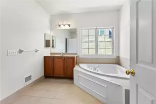 5855 Monocacy Dr, Hanover Twp, PA 18017 - Photo 21