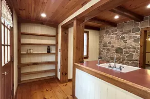 320 Pennsylvania Ave, Bangor, PA 18013 - Photo 9