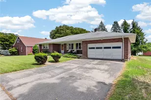 2110 W Pennsylvania St, Allentown City, PA 18104 - Photo 3