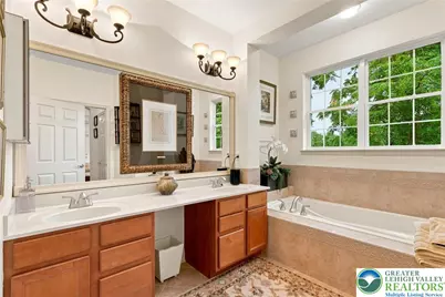 2445 Napa Drive, Easton, PA 18040 - Photo 19