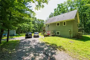 3196 Woodcrest Ave, Chestnuthill Twp, PA 18330 - Photo 7