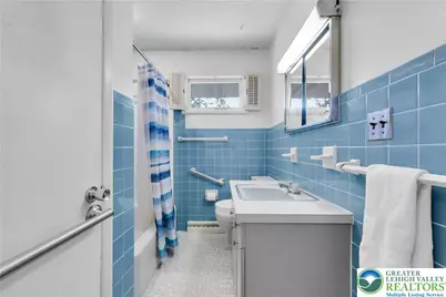 4210 Locust Drive, North Whitehall Township, PA 18078 - Photo 13
