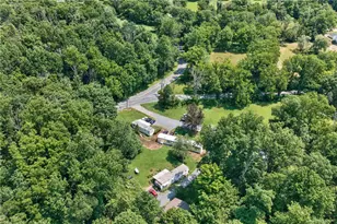 261 Schipps Ln, Upper Mt Bethel Twp, PA 18343 - Photo 9