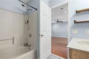 1040 Timberidge Ln, Lower Macungie Township, PA 18106 - Photo 29