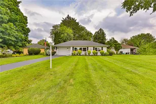 3325 Edinburgh Rd, South Whitehall Township, PA 18104 - Photo 3