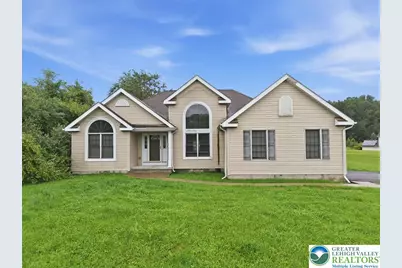 86 E Northpark Drive, Middle Smithfield, PA 18302 - Photo 1