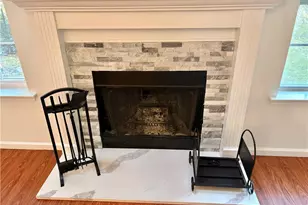 2146 Bedford Dr, Bushkill, PA 18324 - Photo 5
