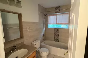 2146 Bedford Dr, Bushkill, PA 18324 - Photo 9