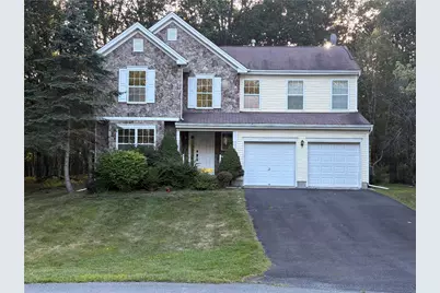 2146 Bedford Drive, Bushkill, PA 18324 - Photo 1