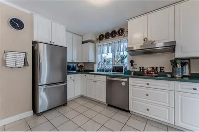 557 Ellen Street, Hellertown Boro, PA 18055 - Photo 5