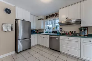 557 Ellen St, Hellertown Boro, PA 18055 - Photo 5