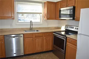 1604 Shenandoah Ct, South Whitehall Township, PA 18104 - Photo 3