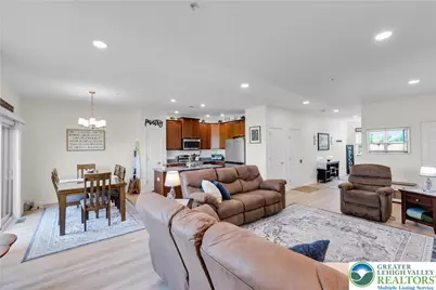991 King Way, Upper Macungie Township, PA 18031 - Photo 15