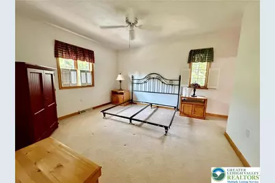 555 Eagle Drive, Middle Smithfield, PA 18302 - Photo 7
