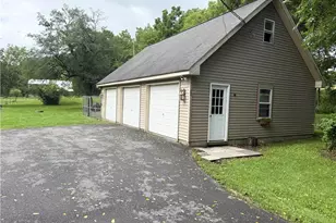 740 Engler Rd, Plainfield Township, PA 18064 - Photo 3
