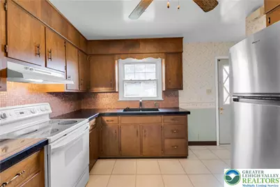 2609 Lynnhurst Drive, Bethlehem City, PA 18017 - Photo 13
