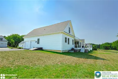 4518 Old Saucon Road, Bethlehem City, PA 18015 - Photo 17