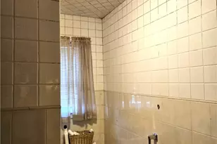 222 South St, Nazareth Boro, PA 18064 - Photo 7